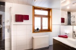 ferienwohnung-gebhardshoehe-rettenberg-goehl-badezimmer1FBFB03FB-9331-2943-FF86-EF4E5175D91A.jpg 